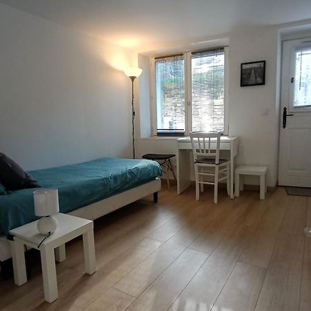 Studio Meuble A Bougival Екстер'єр фото