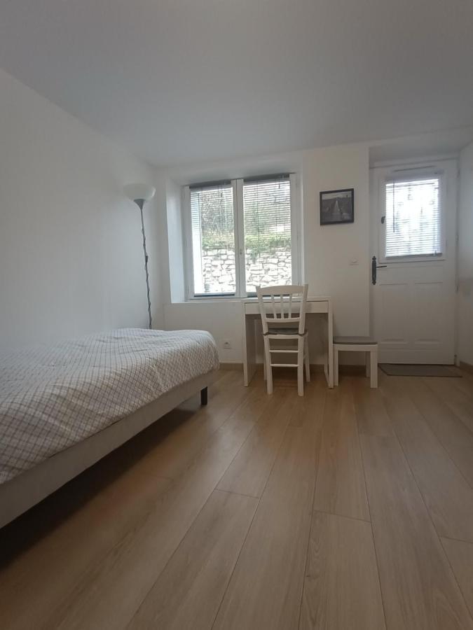 Studio Meuble A Bougival Екстер'єр фото